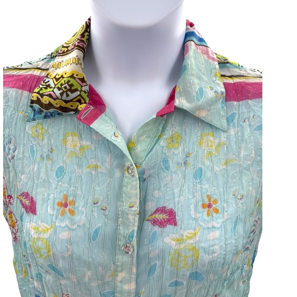 Essentials by Milano Floral Mesh Button Top Size Medium Lightweight - Picture 3 of 9